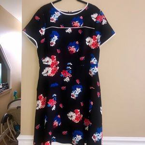 NWOT Vince Camuto Floral Dress